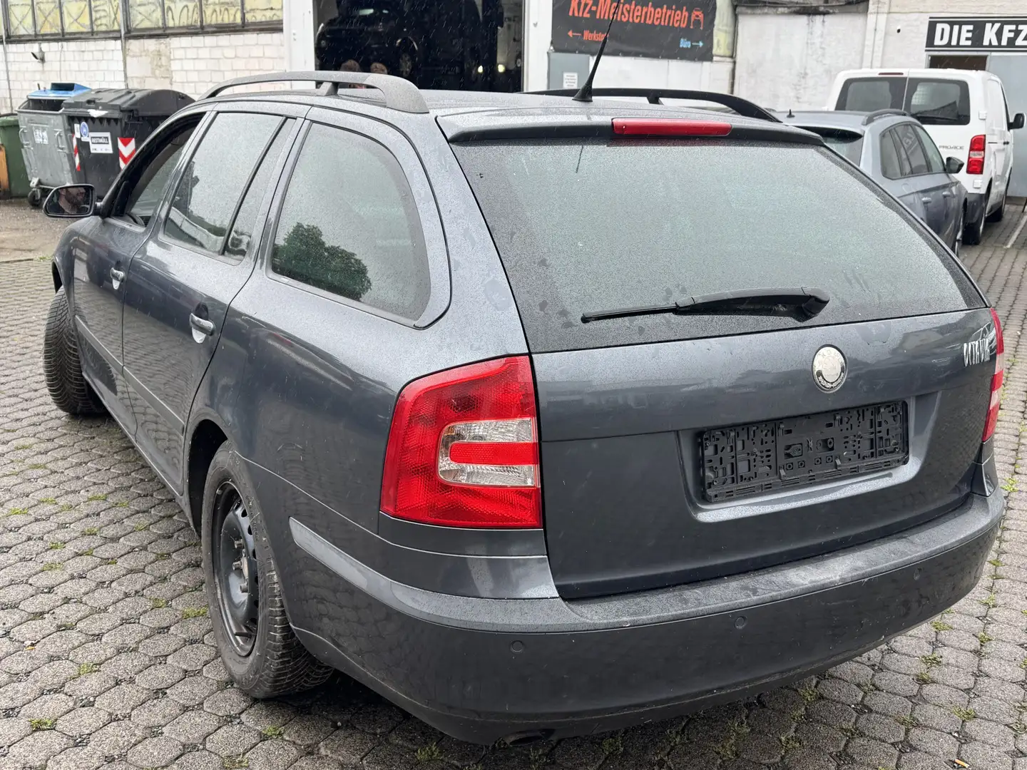 Skoda Octavia Elegance MOTORSCHADEN Gris - 2