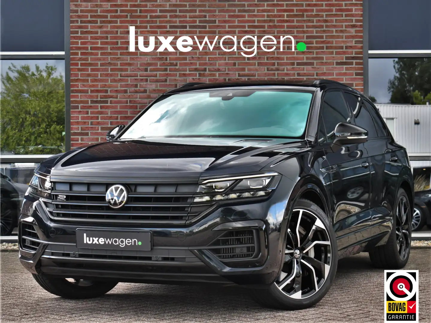 Volkswagen Touareg R 3.0 TSi eHybrid 4M Pano Trekh ACC Luchtvering 22 Blauw - 1