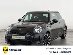 Mini Cooper S Classic Trim NAVI+LED+LEDER+RFK+SHZ+HUD Navi/Klima/Park Assist./HiFi Lautsprechersystem Harman Kardon/MF Lenkrad/Leder