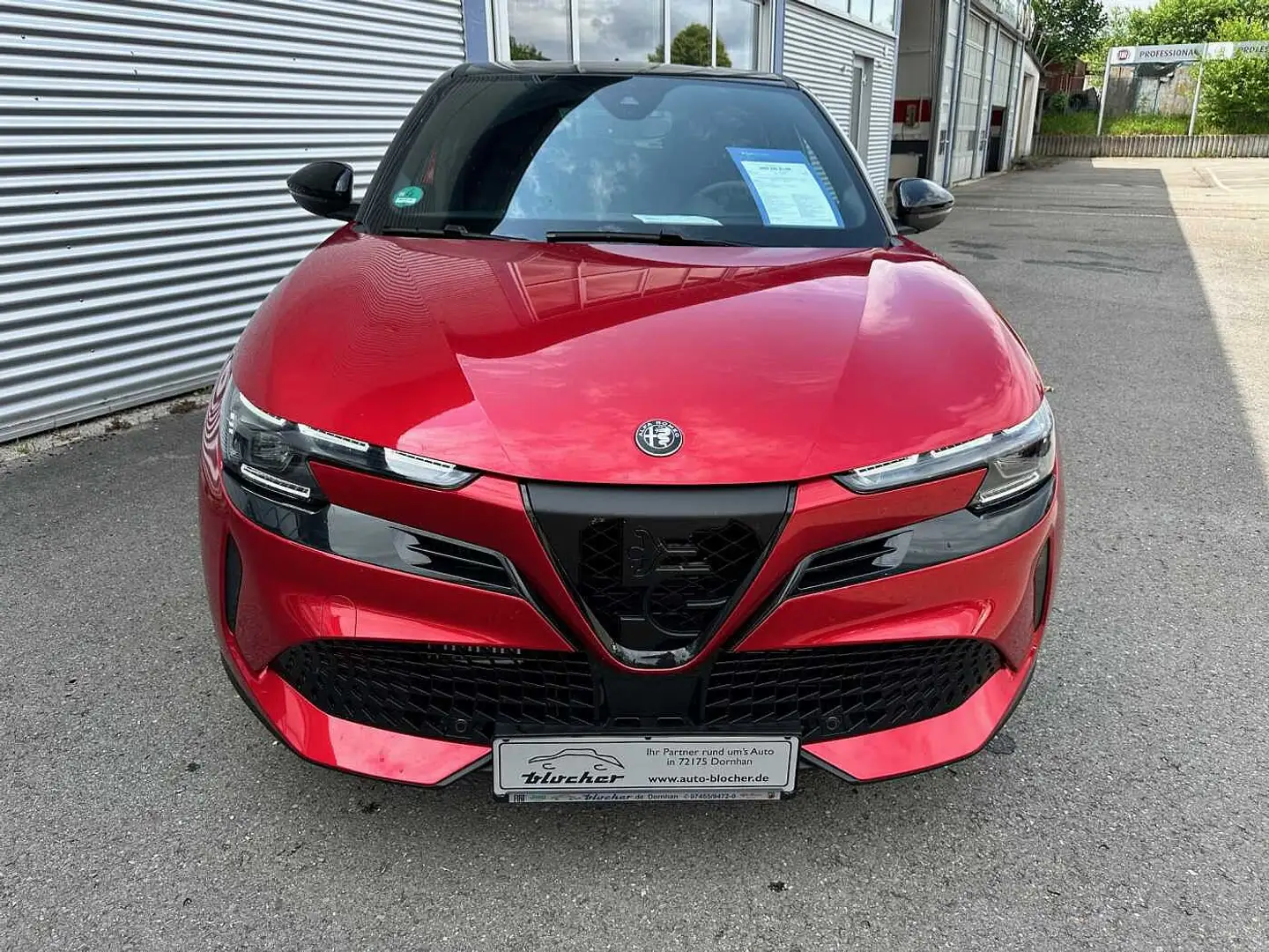 Alfa Romeo Junior 1.2 VGT Ibrida Speciale Roşu - 1