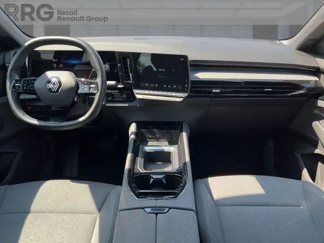 Renault Austral view 10