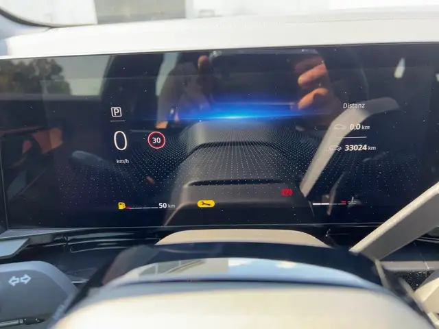 Renault Austral view 13