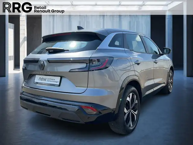 Renault Austral view 5