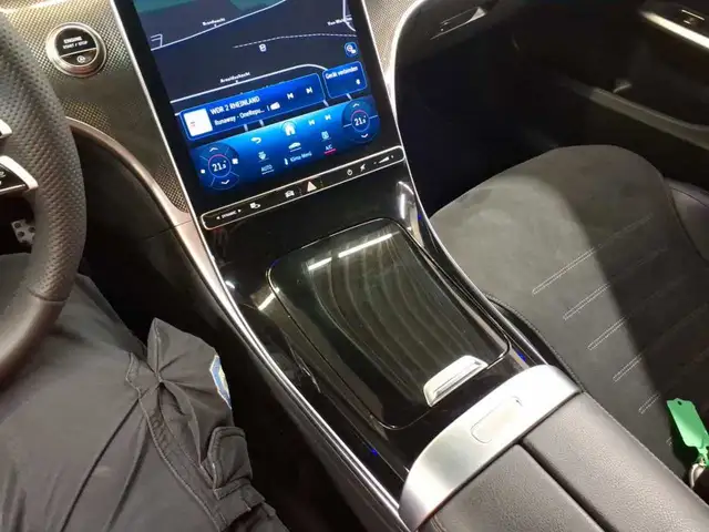 Mercedes-Benz C-Class view 11