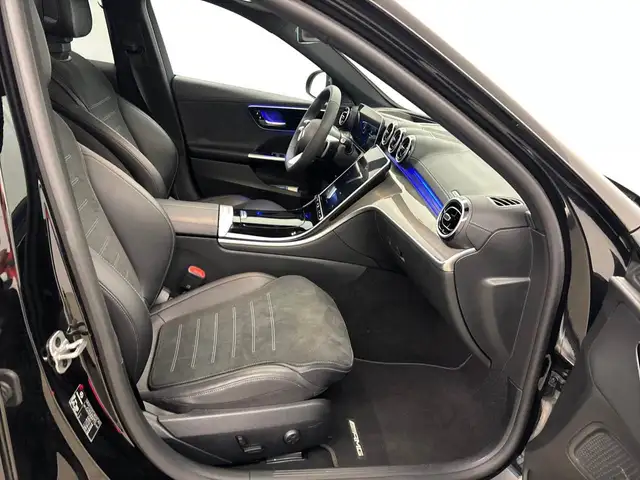 Mercedes-Benz C-Class view 9