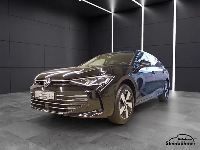 Volkswagen Passat view 2