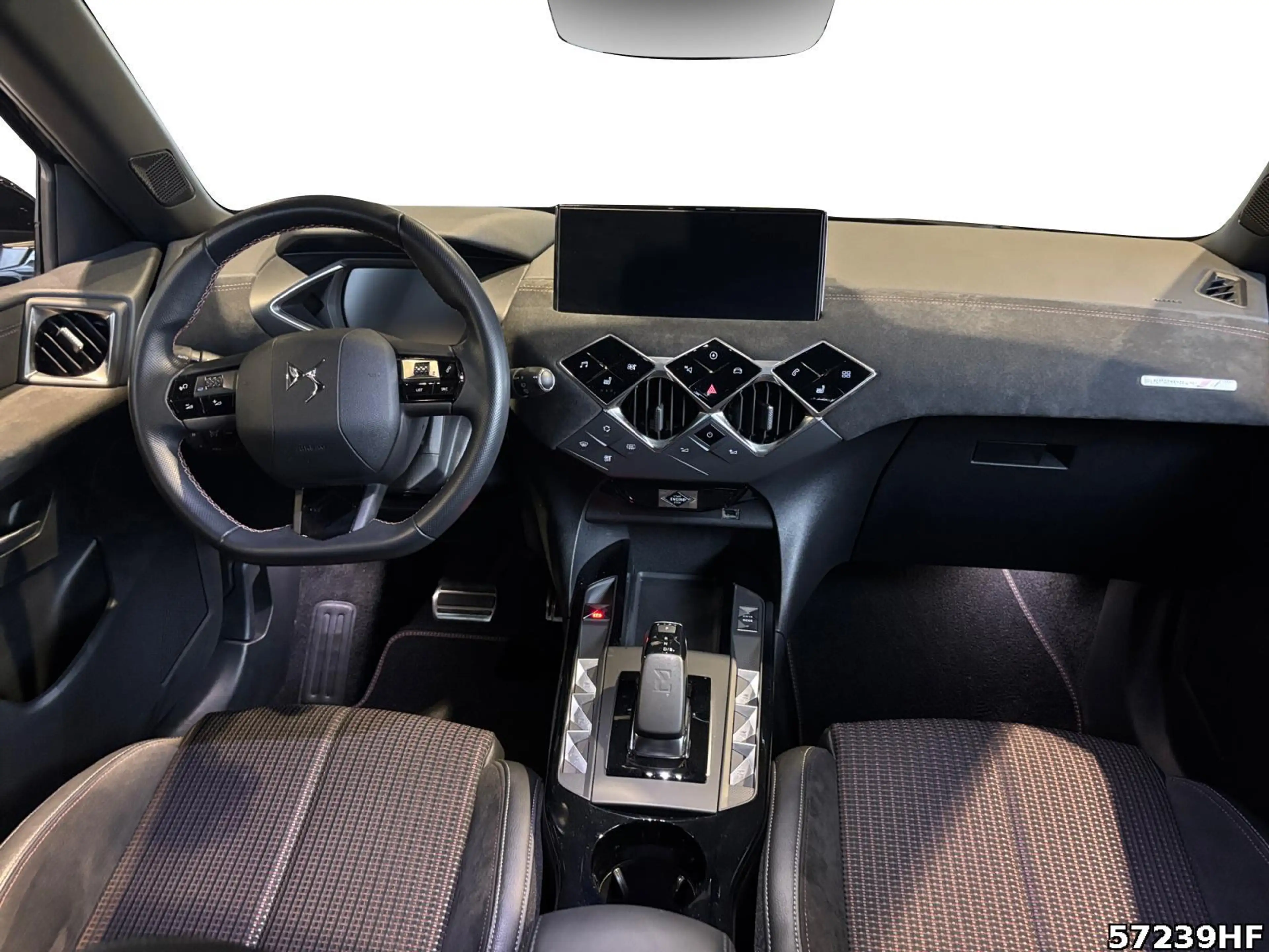 DS Automobiles DS 3 Crossback Performance Line +SHZ+CARPLAY+NAVI+LED+ — photo 14