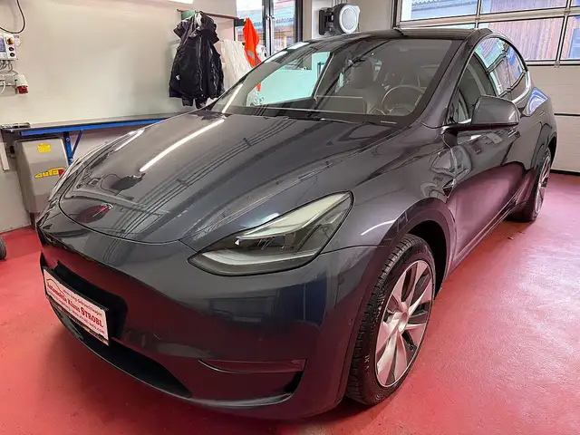 Tesla Model Y Long Range AWD 75kWh