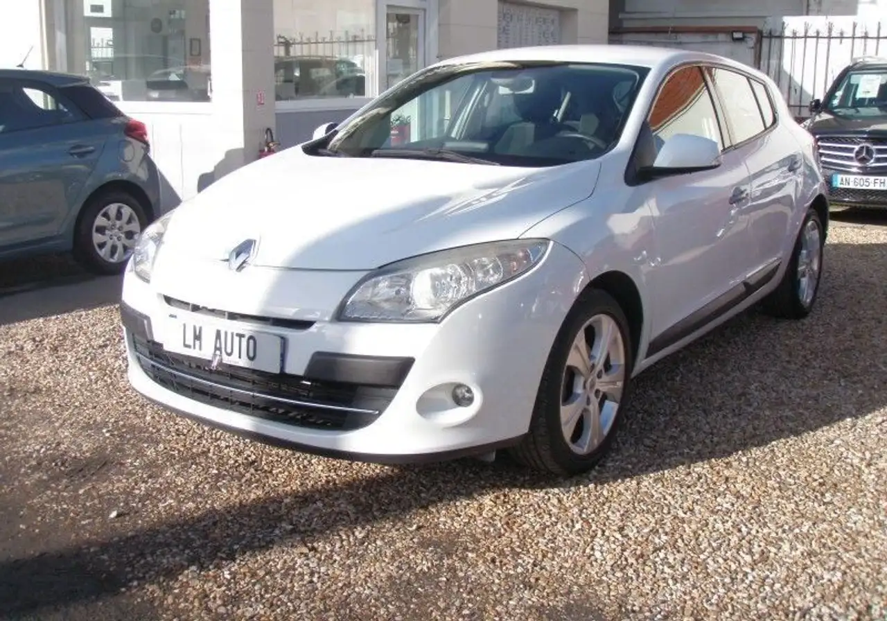 Renault Megane III 2.0 16V 140 DYNAMIQUE CVT