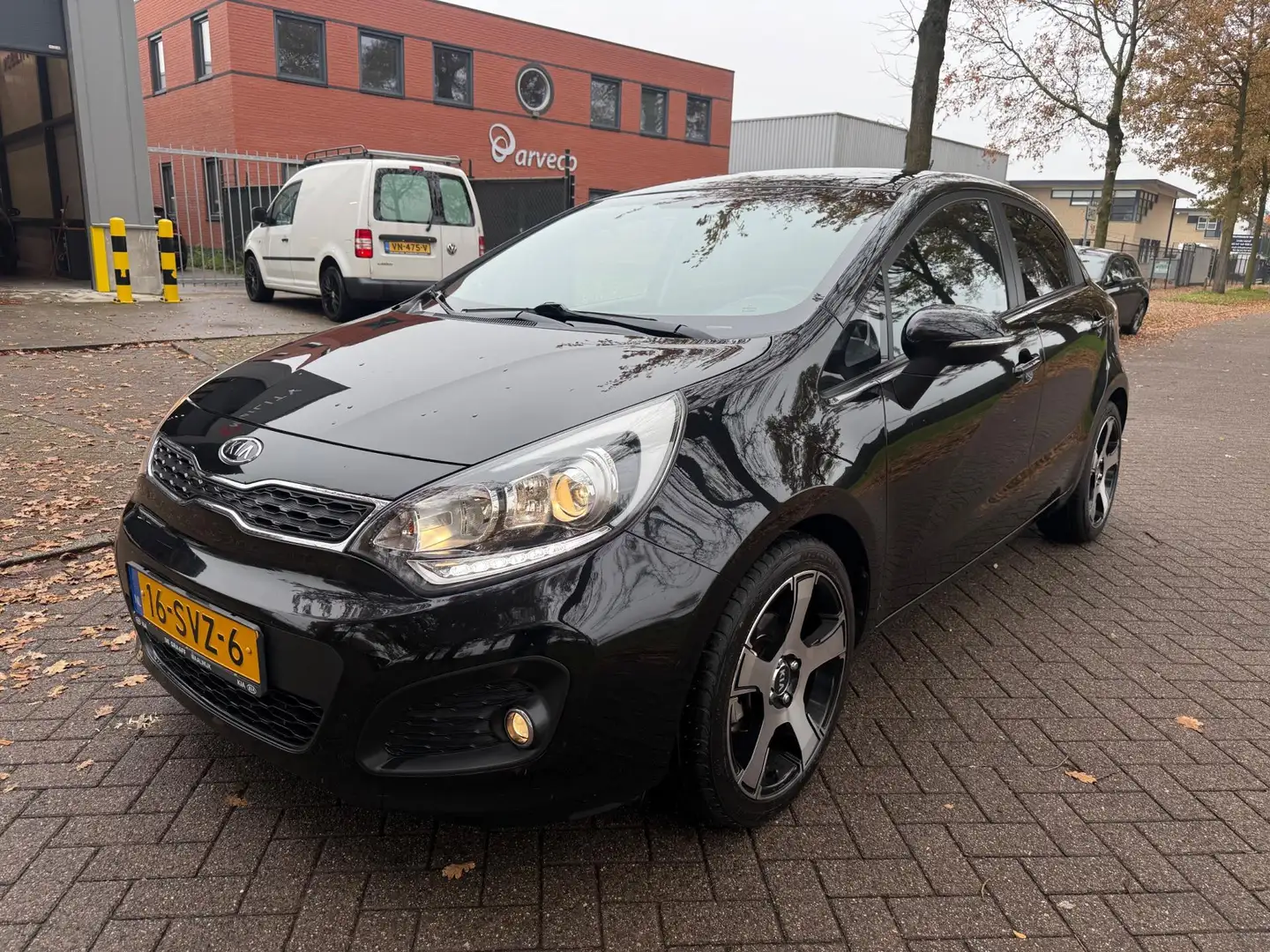 Kia Rio 1.2 CVVT Plus Pack 2012 NIEUWE APK AIRCO Zwart - 1