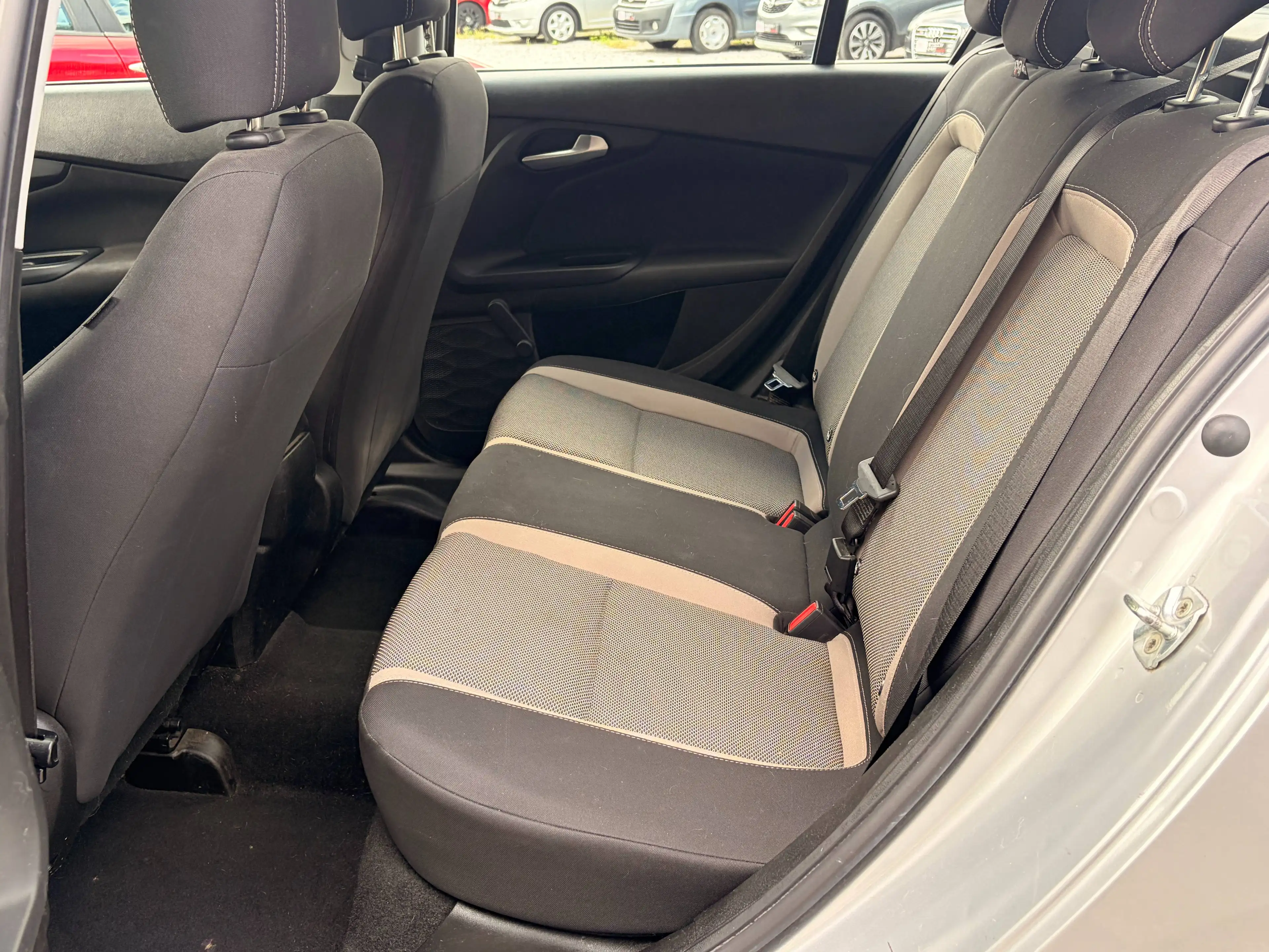 Fiat Tipo Tipo 1.4i Easy - Tel : 0484359705 — photo 9