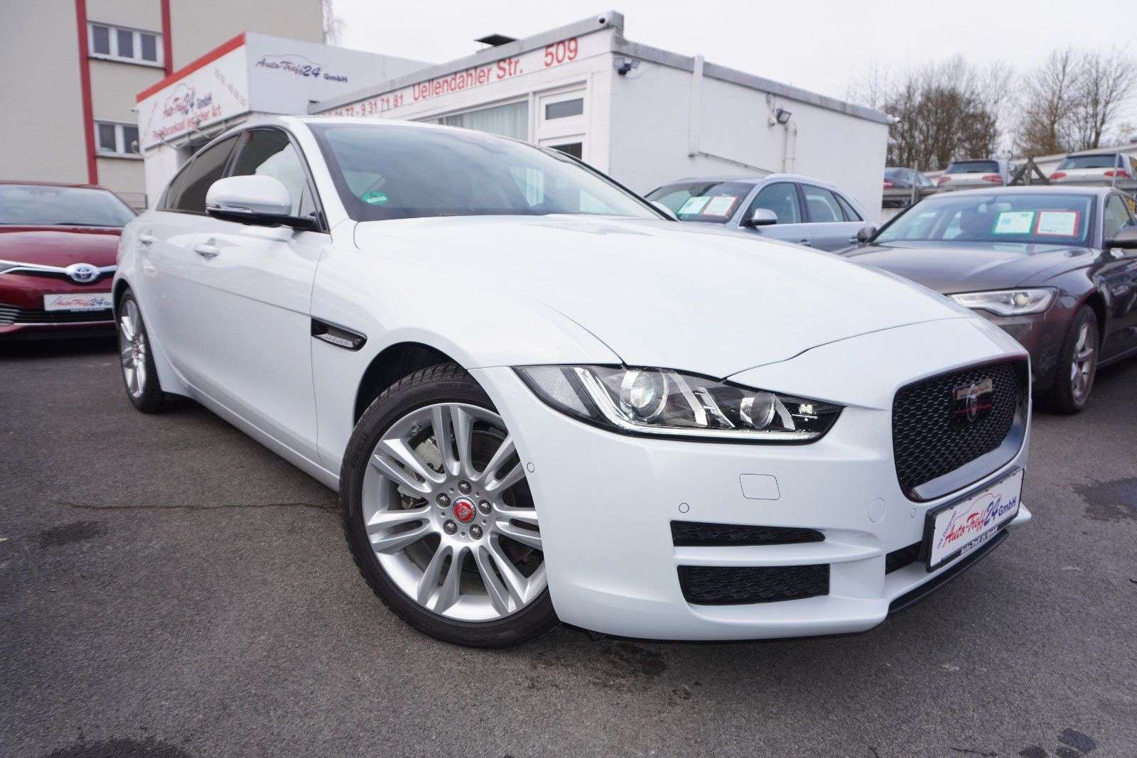 Second hand Jaguar Xe 2.0