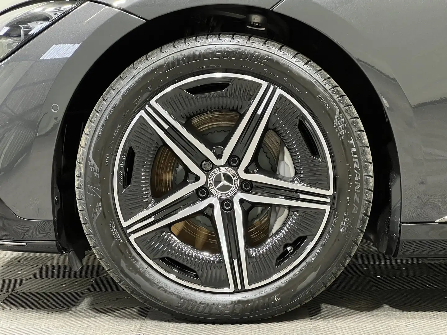 Mercedes-Benz EQE 350 4M AMG Premium Plus Night HA10°+HuD+3D ! Grau - 2