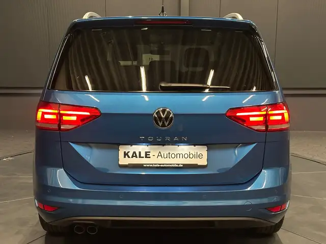 Volkswagen Touran view 4