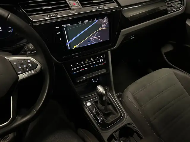 Volkswagen Touran view 20