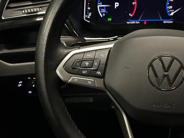Volkswagen Touran view 18