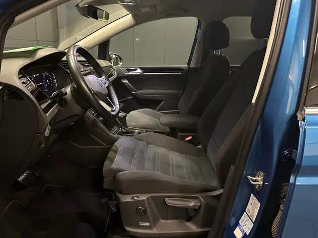 Volkswagen Touran view 14