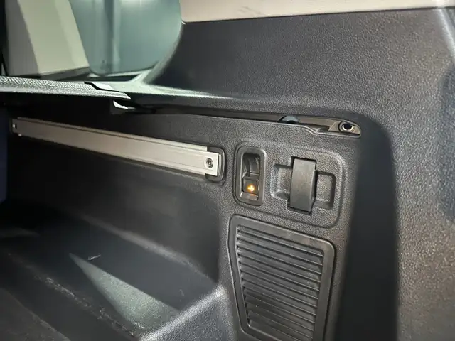 Volkswagen Touran view 29