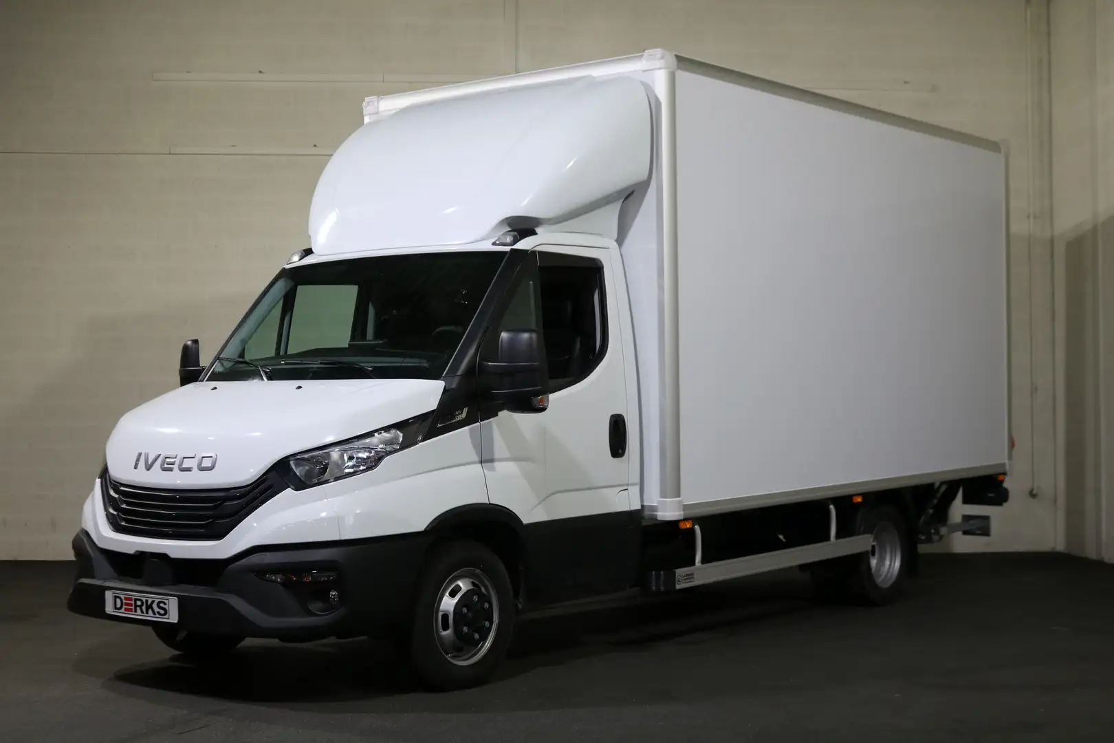 Iveco Daily 40C18 3.0 Automaat Meubelbak met Laadklep Automaat Wit - 1