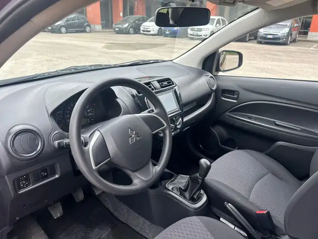 Mitsubishi Space Star view 7