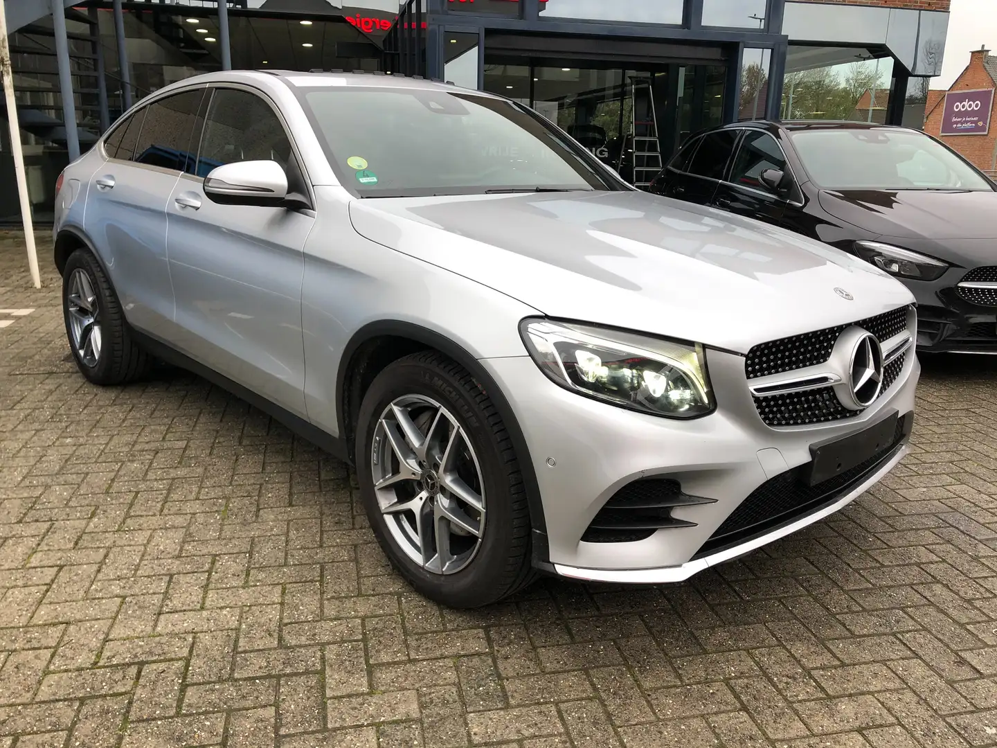Mercedes-Benz GLC 220 GLC 220 d Coupe 4Matic 9G-TRONIC AMG Line Argent - 2