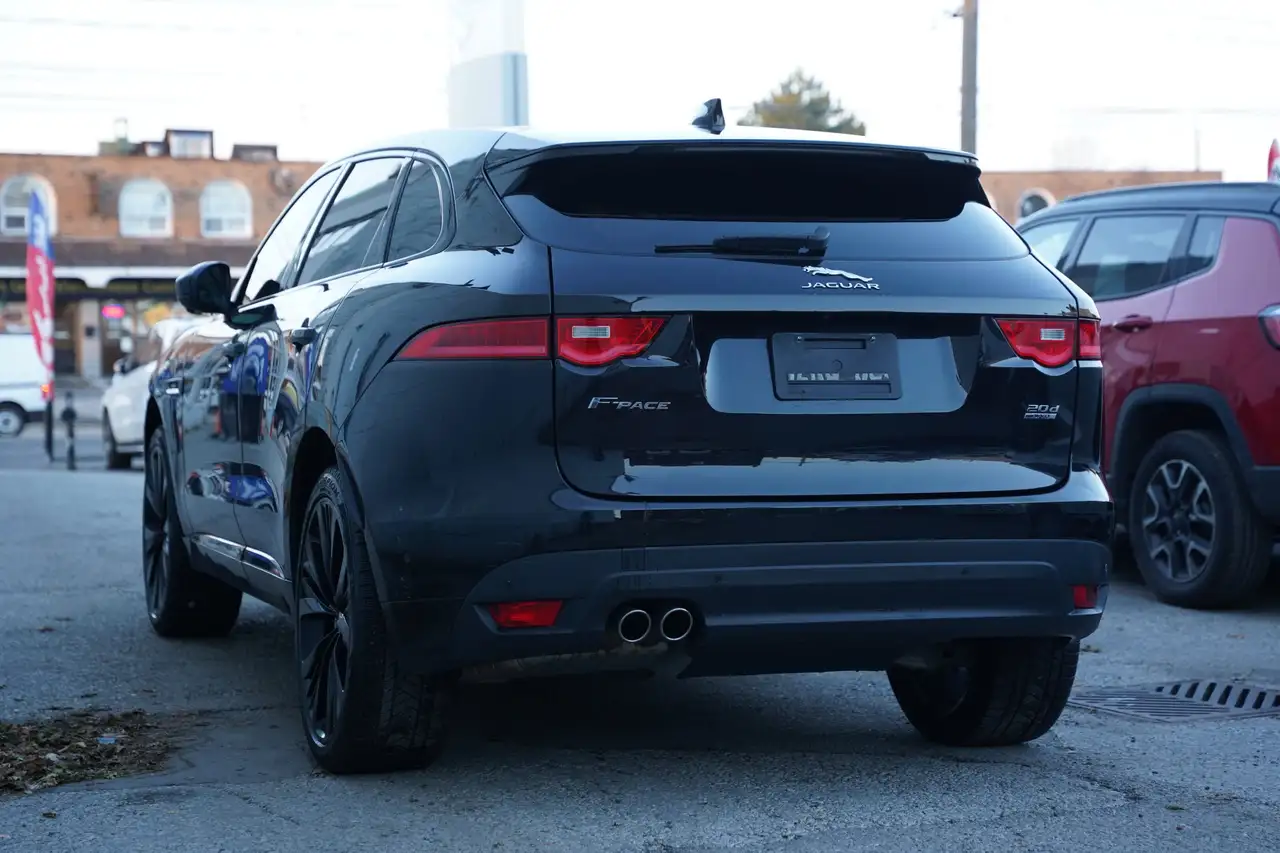 Jaguar F-Pace снимка Jaguar F-Pace