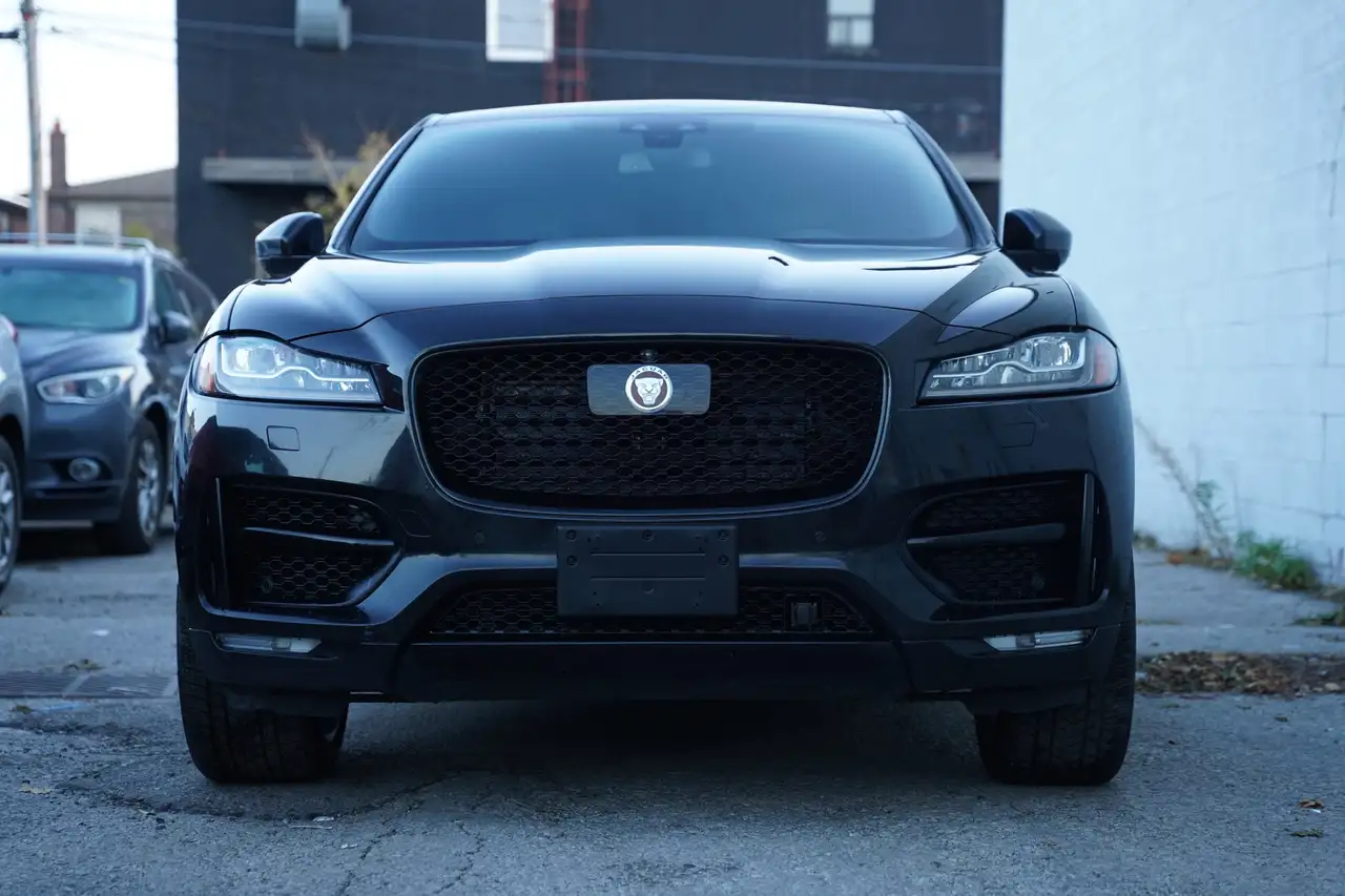 Jaguar F-Pace снимка Jaguar F-Pace