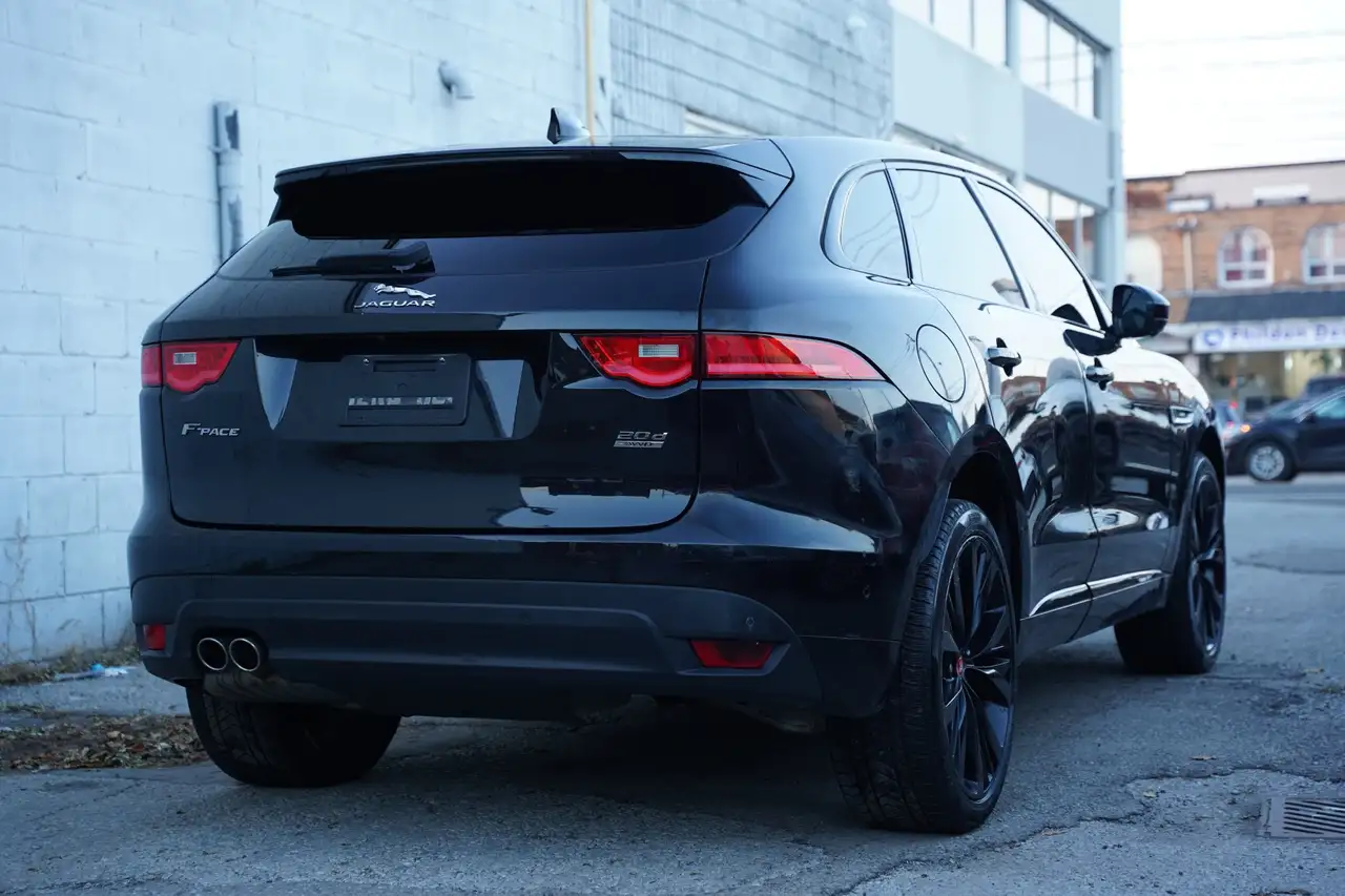 Jaguar F-Pace снимка Jaguar F-Pace
