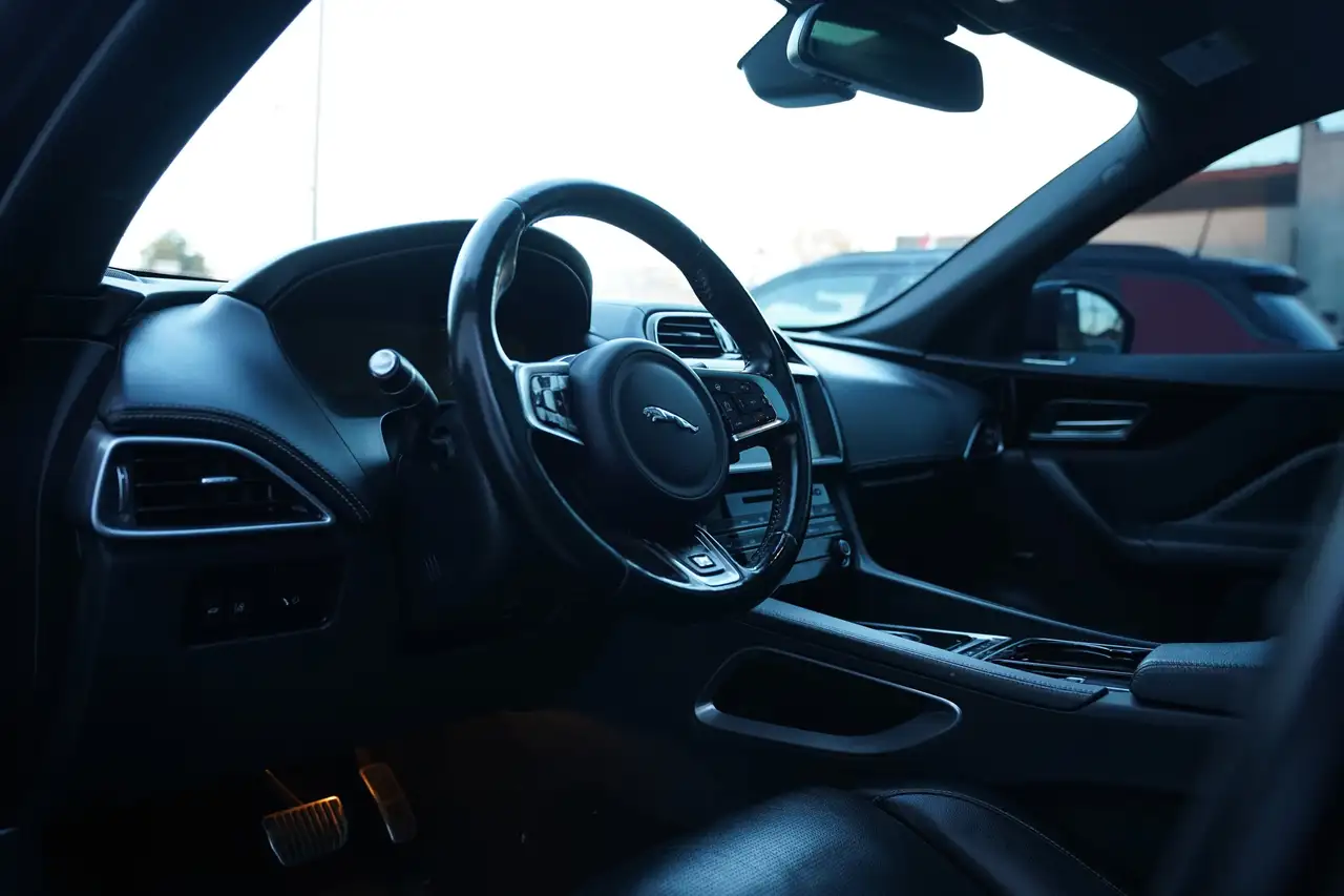 Jaguar F-Pace снимка Jaguar F-Pace