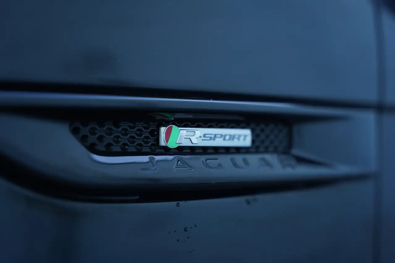 Jaguar F-Pace снимка Jaguar F-Pace