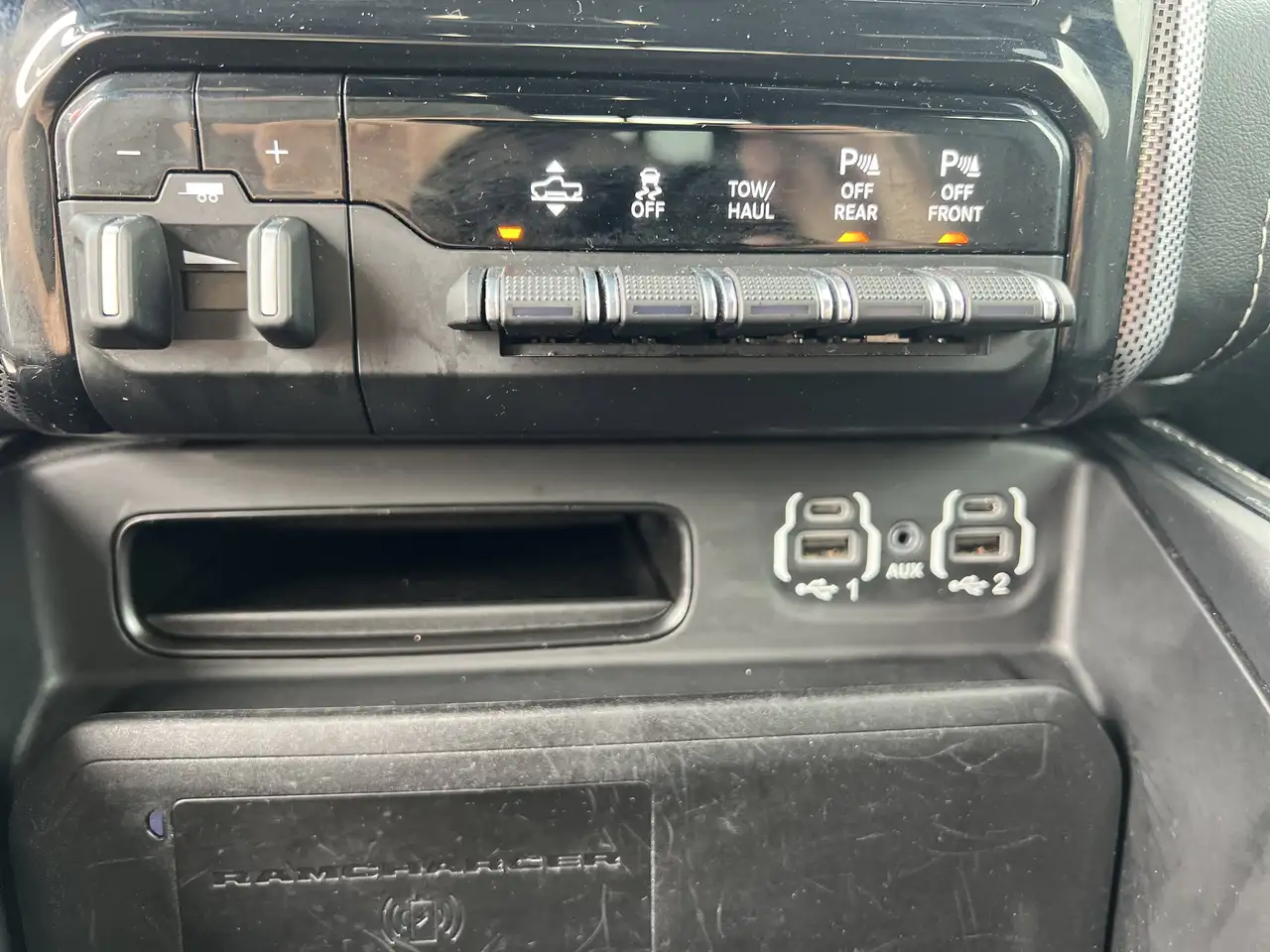 RAM 1500 снимка RAM 1500