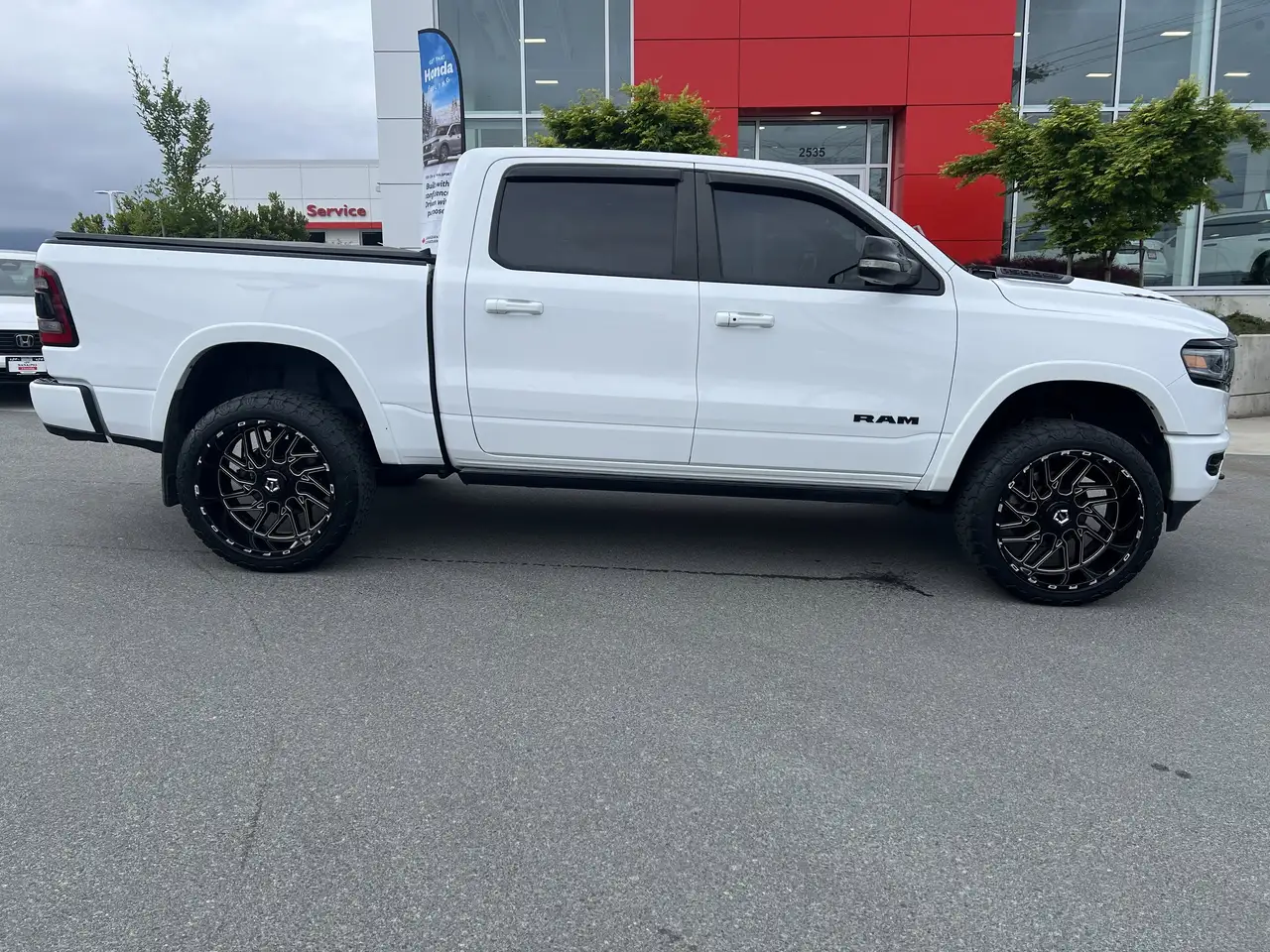 RAM 1500 снимка RAM 1500