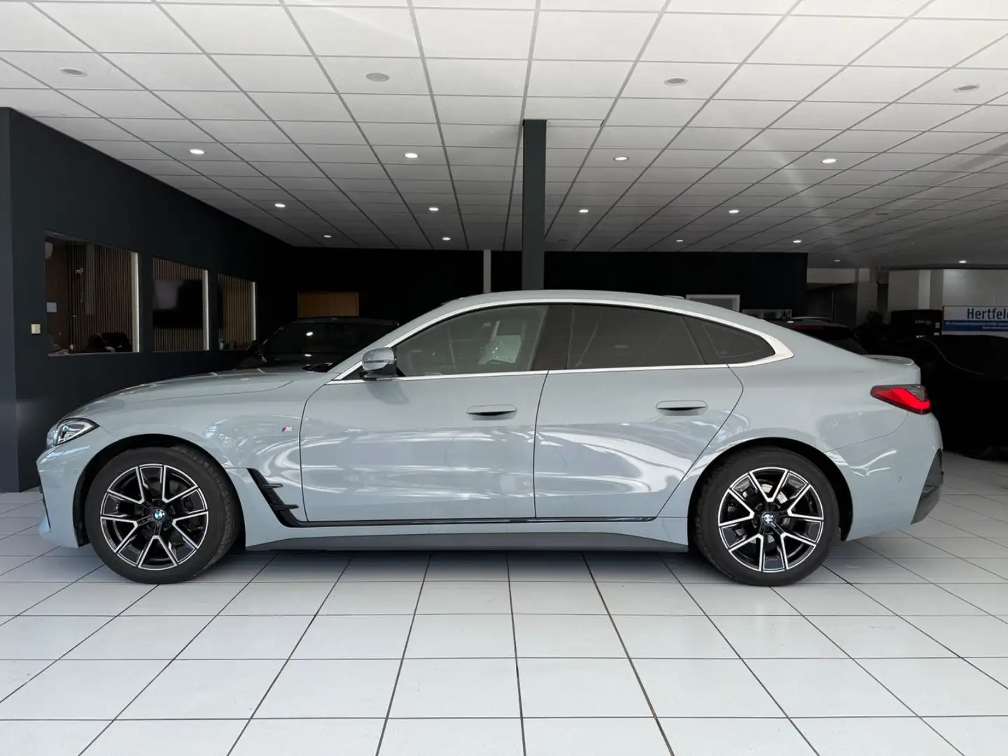 BMW 420 d Gran Coupe*M-PAKET*KAMERA*LED-SCHW*1.HAND* Gris - 2