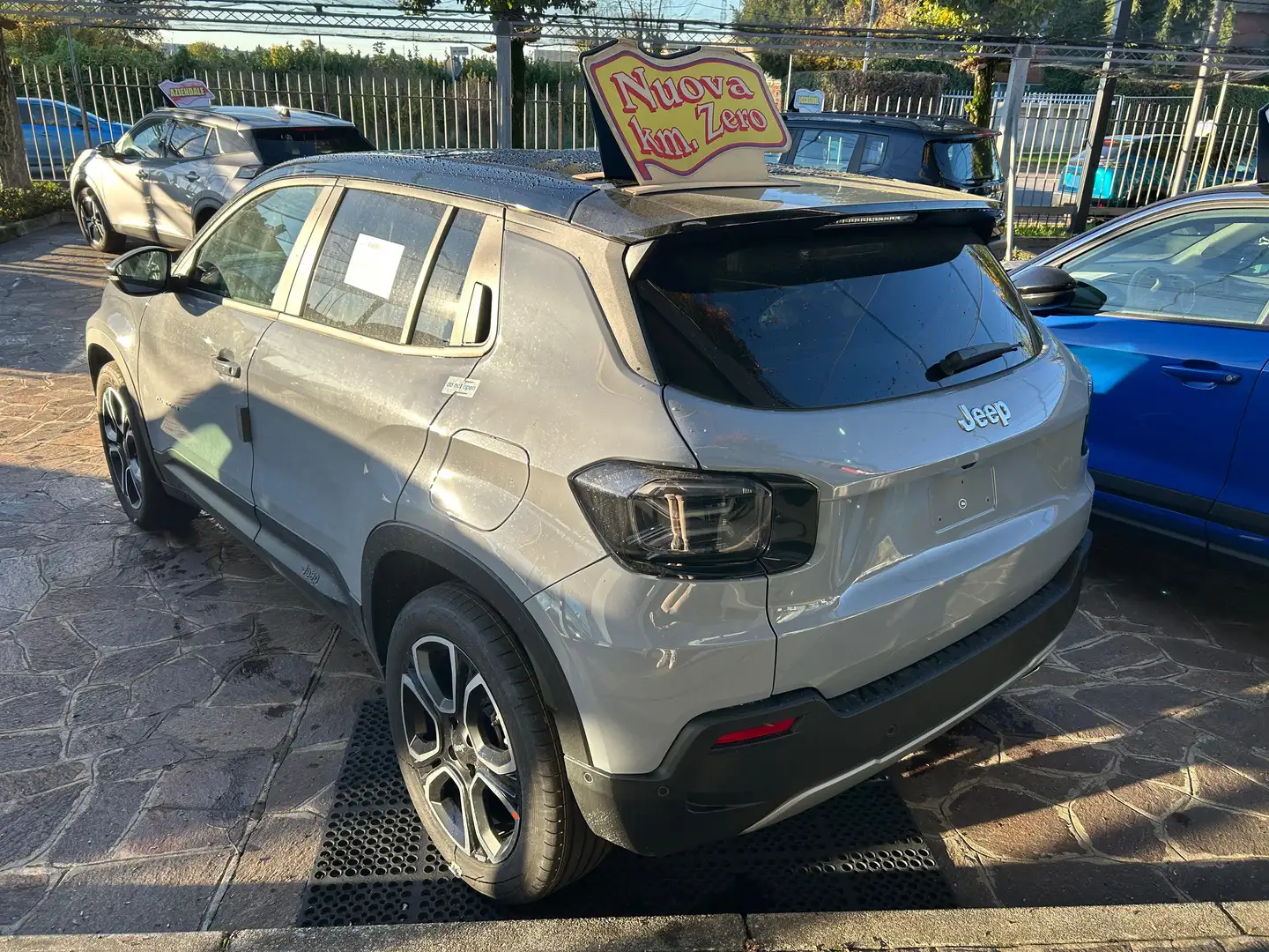 Jeep Avenger Avenger 1.2 turbo Summit 100cv KM0 - TETTO APRIBIL Gris - 2