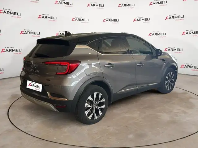 Renault Captur view 4