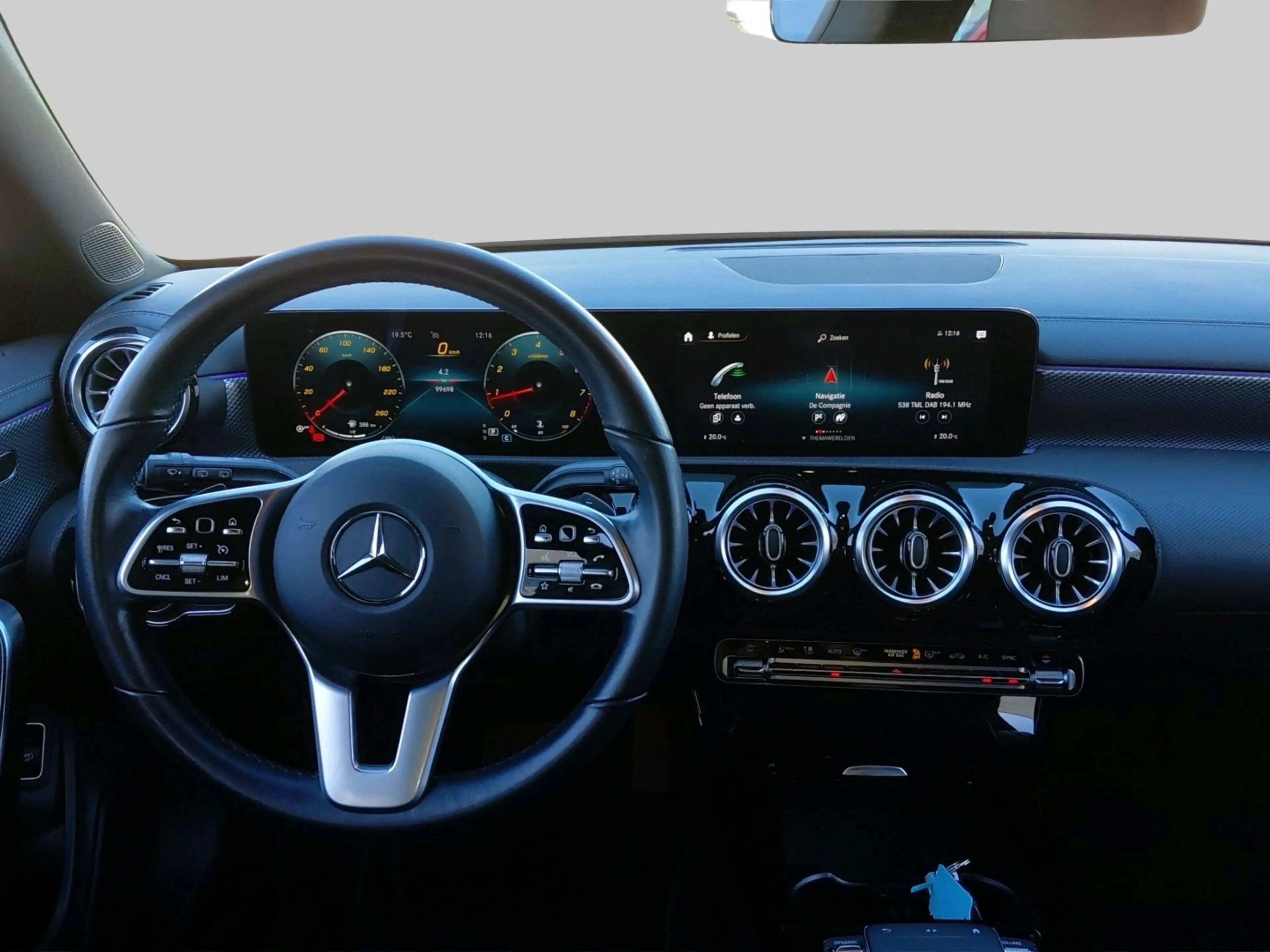 Mercedes-Benz CLA 180 Shooting Brake Business Solution Luxury | Binnensp — photo 4