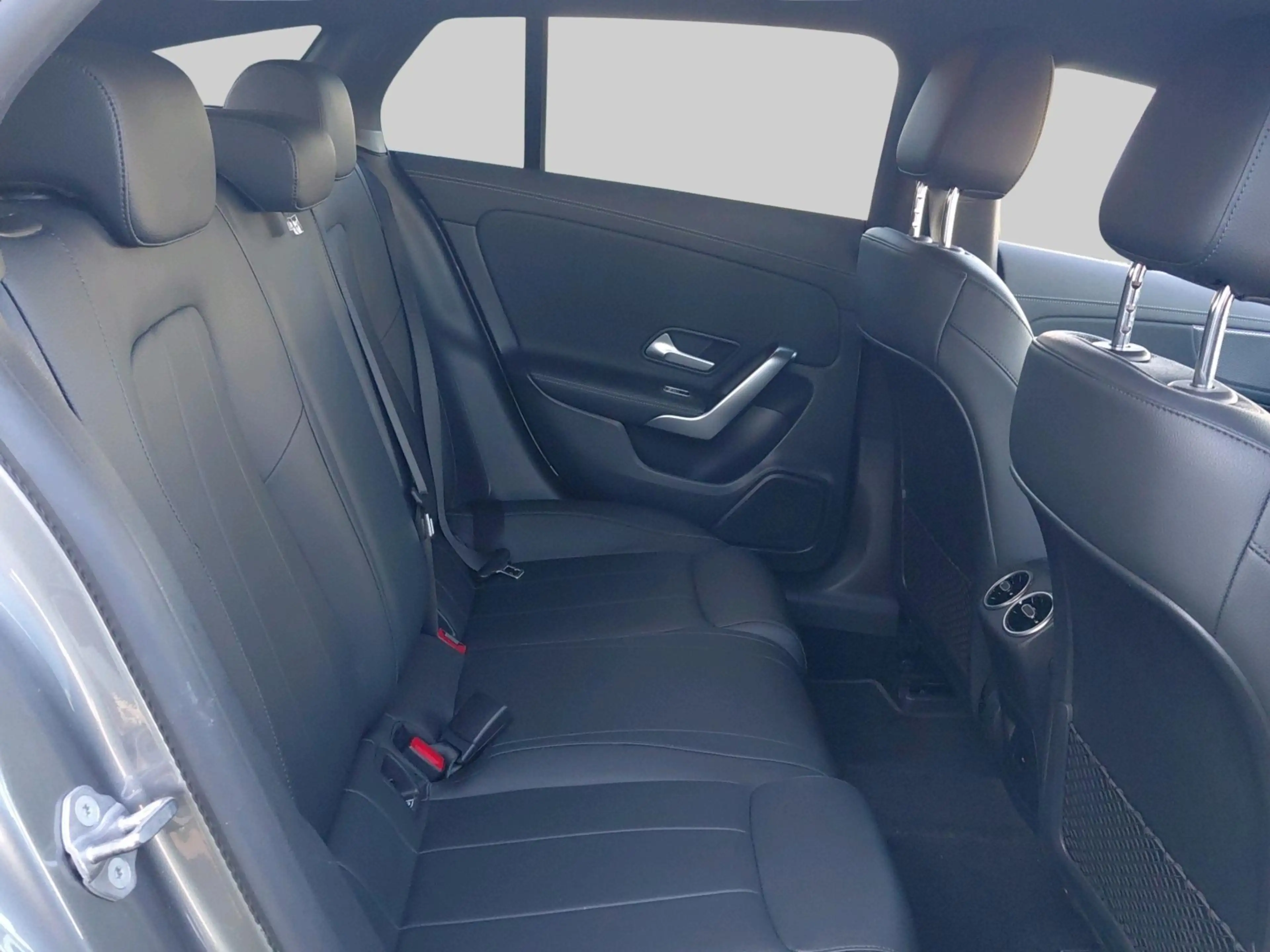 Mercedes-Benz CLA 180 Shooting Brake Business Solution Luxury | Binnensp — photo 11