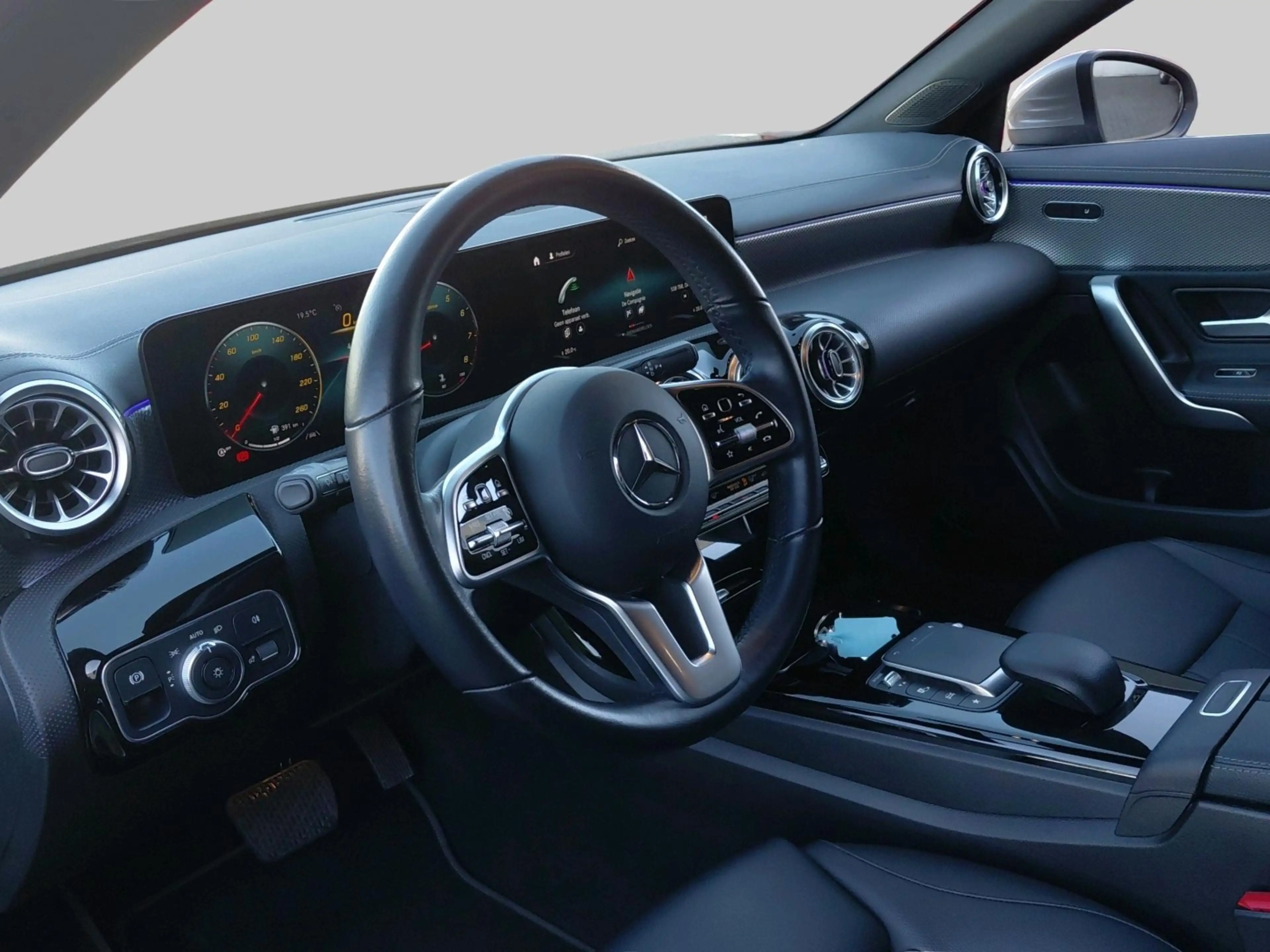 Mercedes-Benz CLA 180 Shooting Brake Business Solution Luxury | Binnensp — photo 3