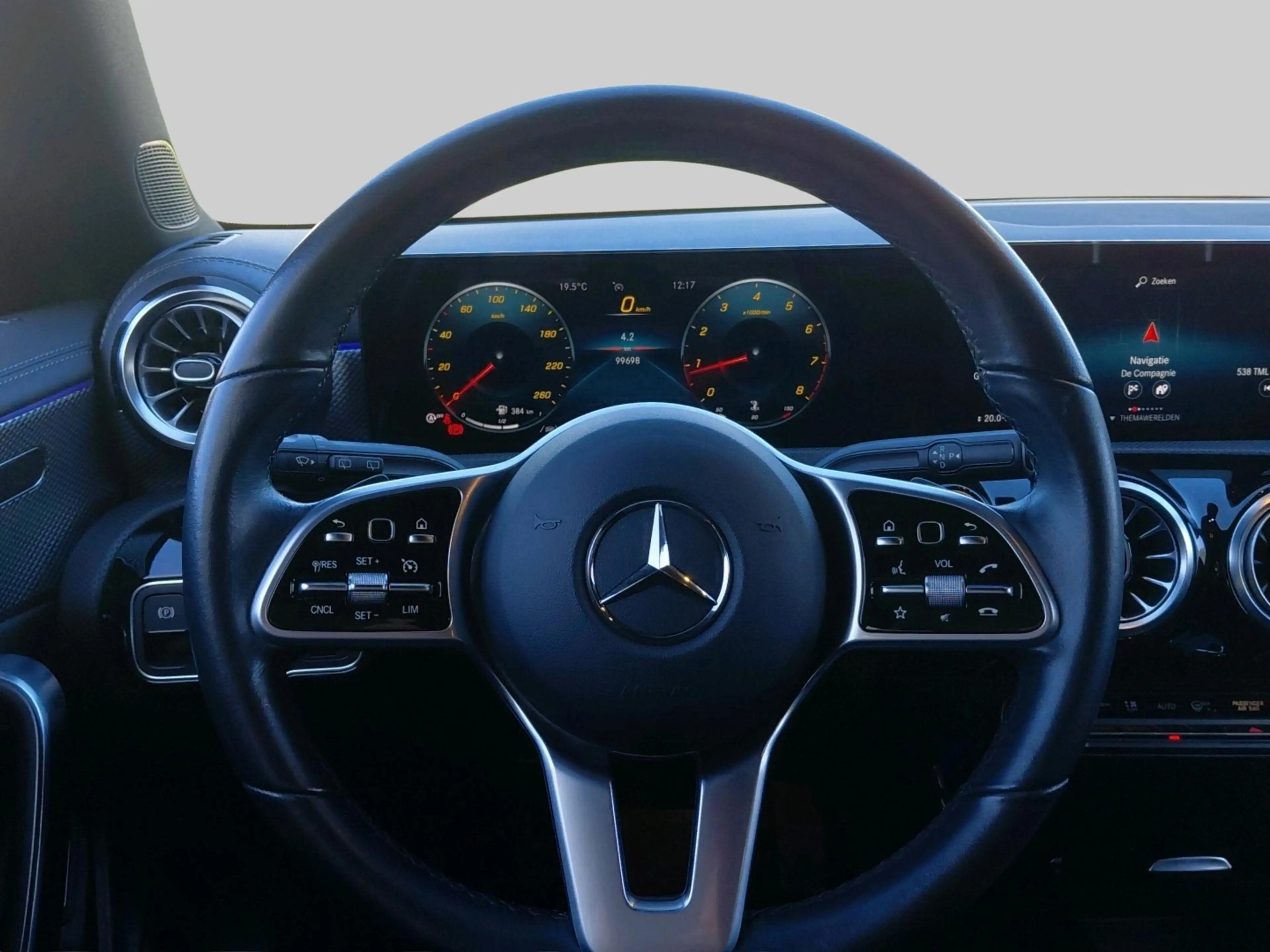 Mercedes-Benz CLA 180 Shooting Brake Business Solution Luxury | Binnensp — photo 13