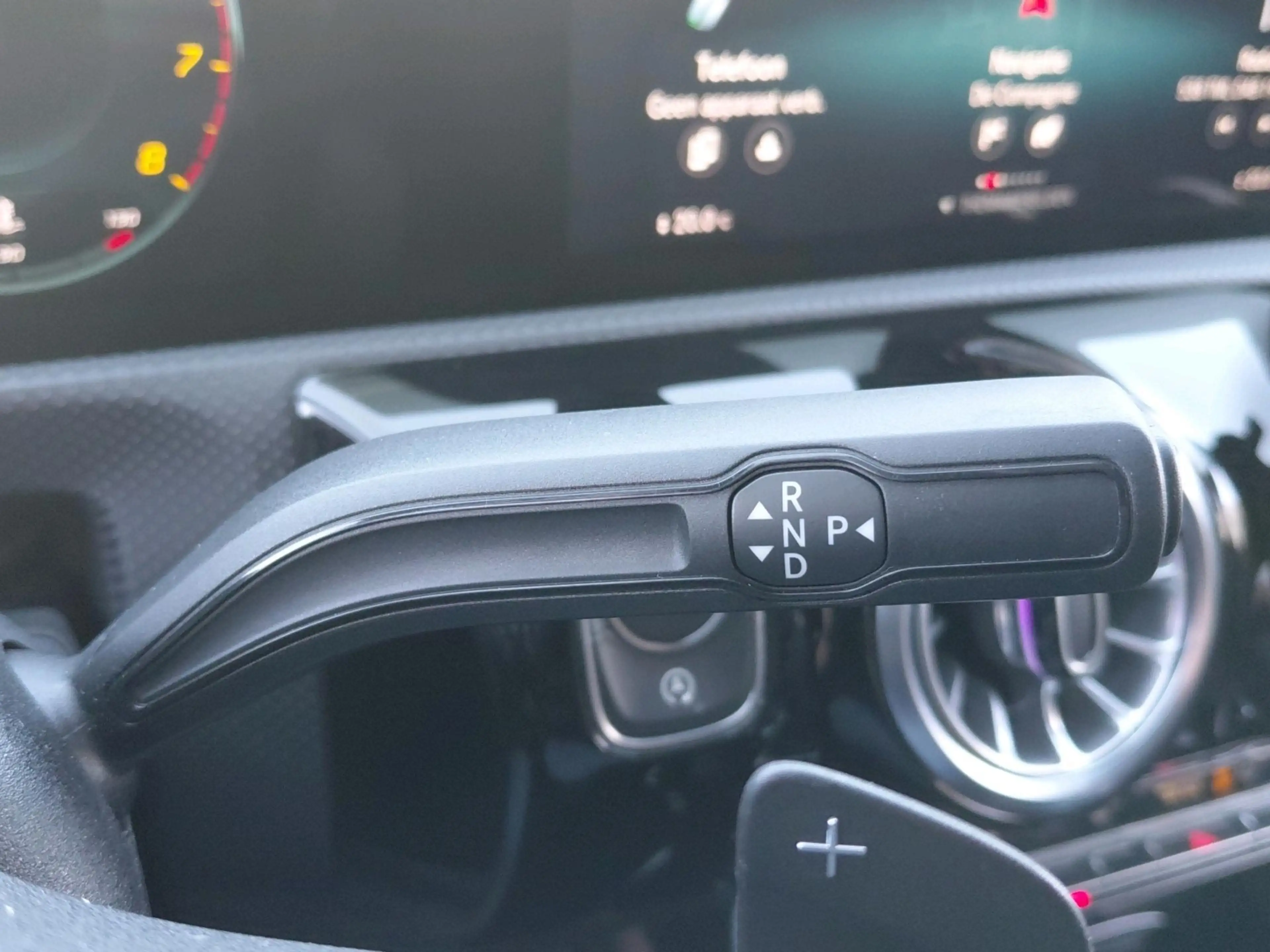 Mercedes-Benz CLA 180 Shooting Brake Business Solution Luxury | Binnensp — photo 15