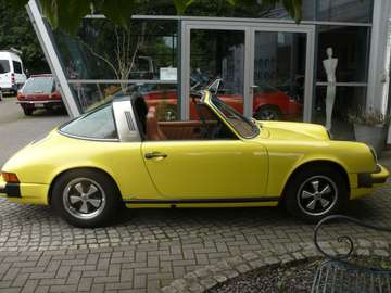 Targa 2,7S lichtgelb Chrommodell