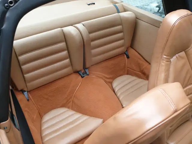 Porsche 911 view 3