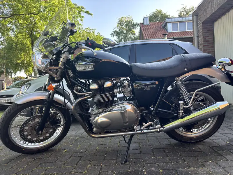 Triumph Thruxton - foto 2