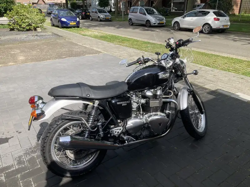 Triumph Thruxton - foto 8