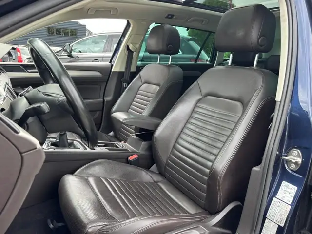 Volkswagen Passat view 12