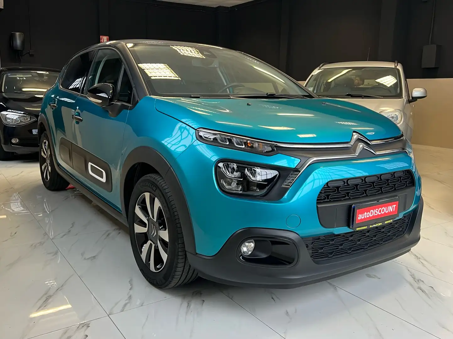 Citroen C3 1.2 puretech Shine *PREZZO PROMO* Blau - 1