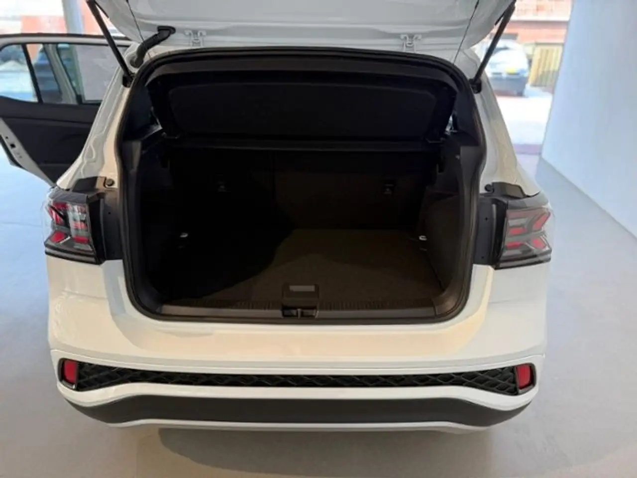 Volkswagen T-Cross 1.5 TSI R-Line DSG | IQ.Light | ACC | Si 11