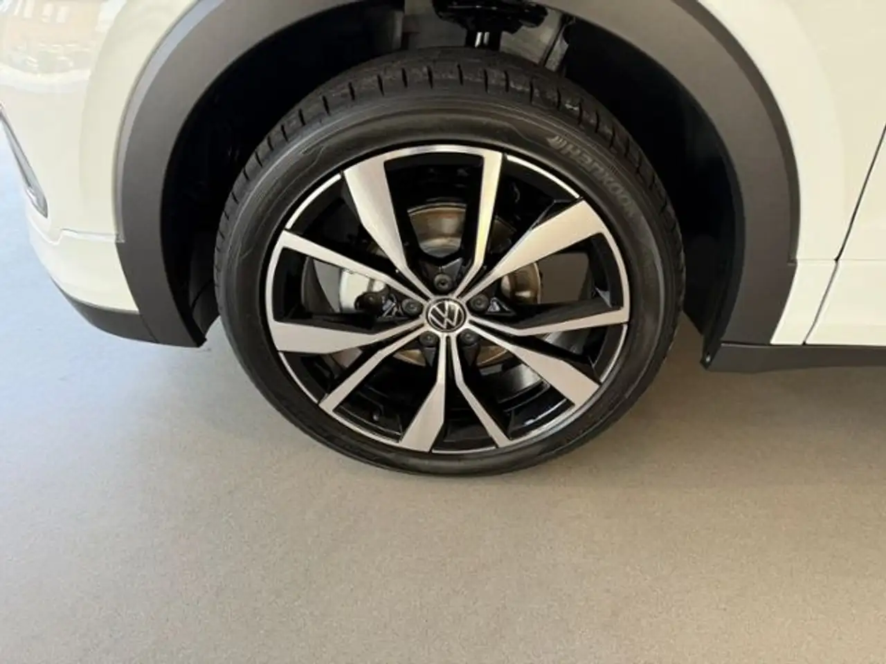 Volkswagen T-Cross 1.5 TSI R-Line DSG | IQ.Light | ACC | Si 8