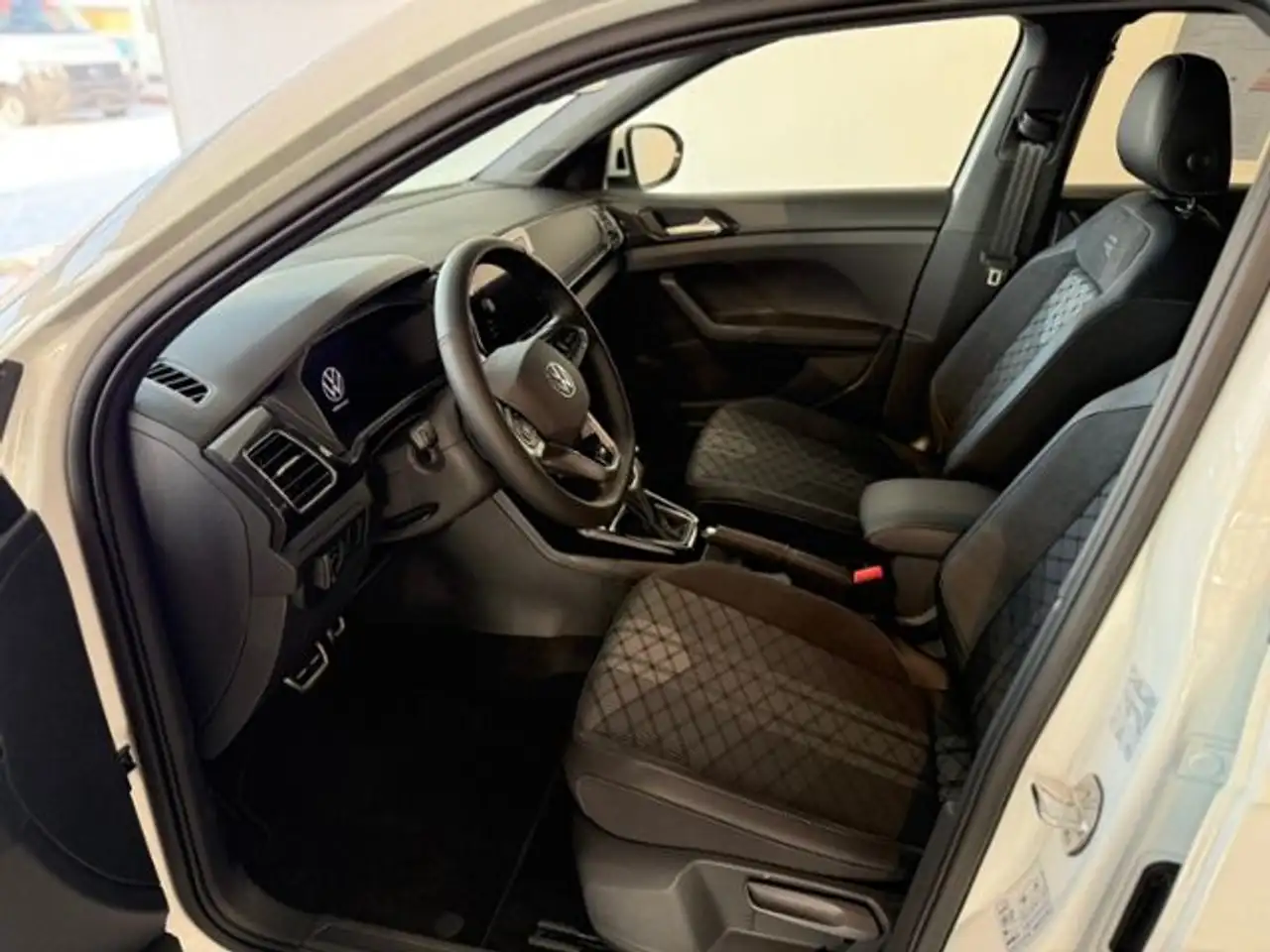 Volkswagen T-Cross 1.5 TSI R-Line DSG | IQ.Light | ACC | Si 9