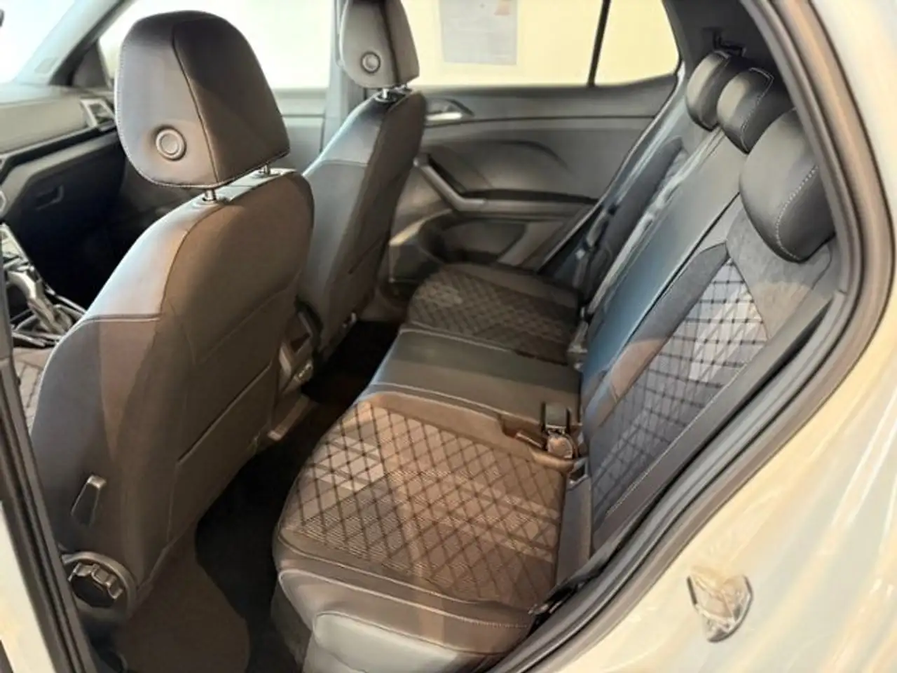Volkswagen T-Cross 1.5 TSI R-Line DSG | IQ.Light | ACC | Si 10